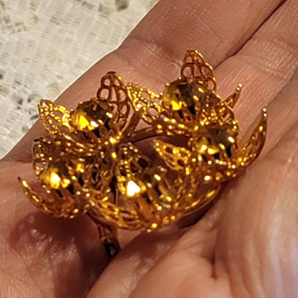 Vintage '50s-'60s Gold Plated Filigree Amber Rhinestone Brooch - Picture 8 of 9